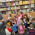 Odwiedziny przedszkolaków z Niepublicznego Przedszkola „Poziomka” w Jarocinie 2026-03-13